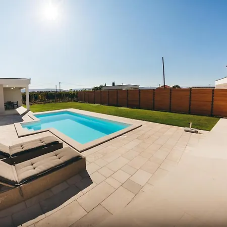 Olive Tree House Villa *